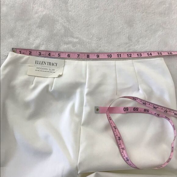 Ellen Tracy slim leg mid rise side zip clean lines white pants size 10 - Picture 9 of 10